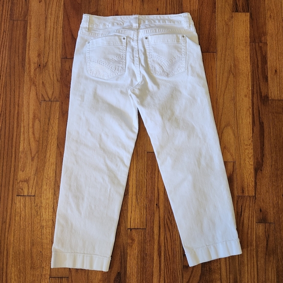 White House Black Market White Cropped Ankle Jeans Size 2 - Picture 5 of 9